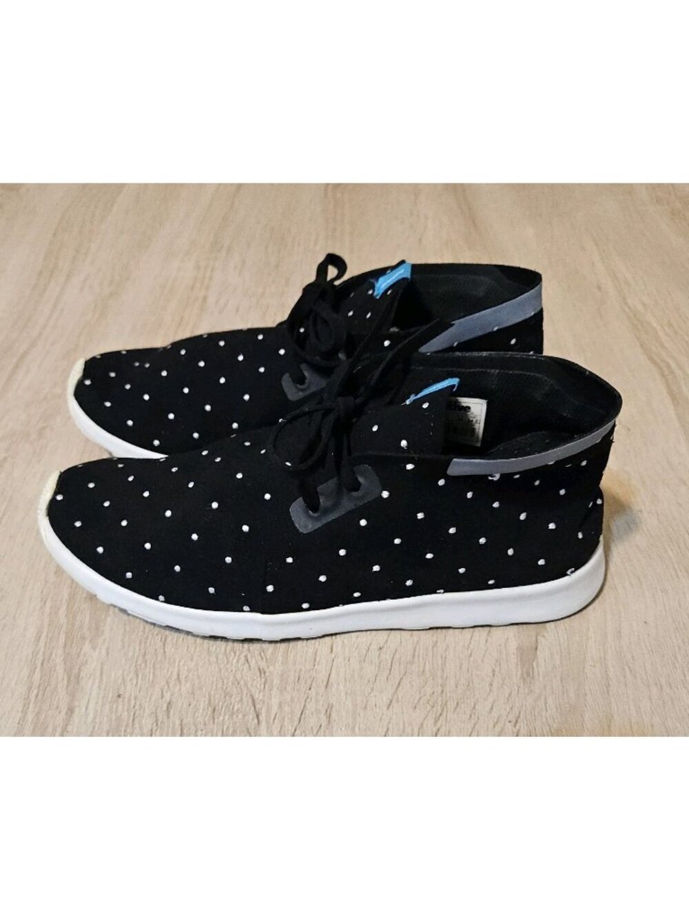 Native Apollo Chukka Mens Size 6 Womens 8 Black Polka Dot Sneaker Embroidered